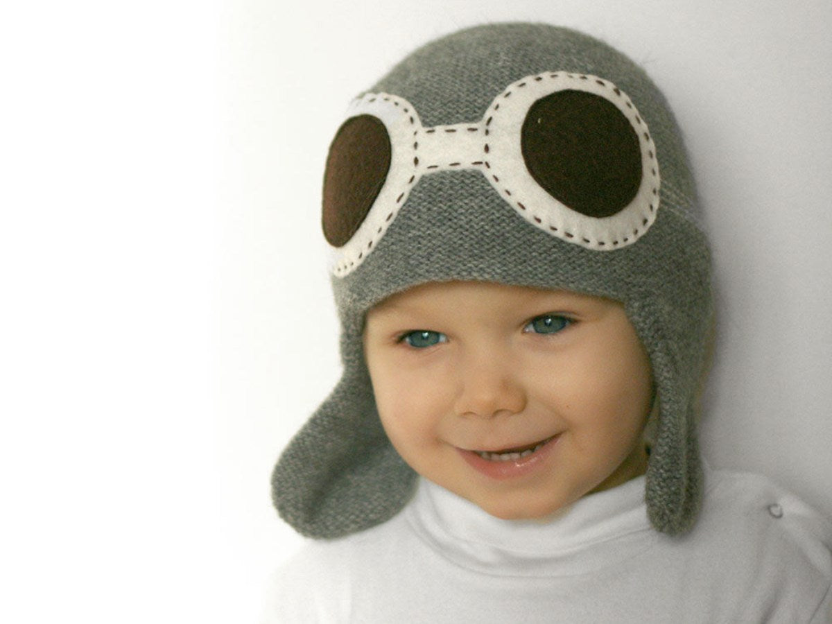 Berretto pilota in colore grigio da bambino o adulto